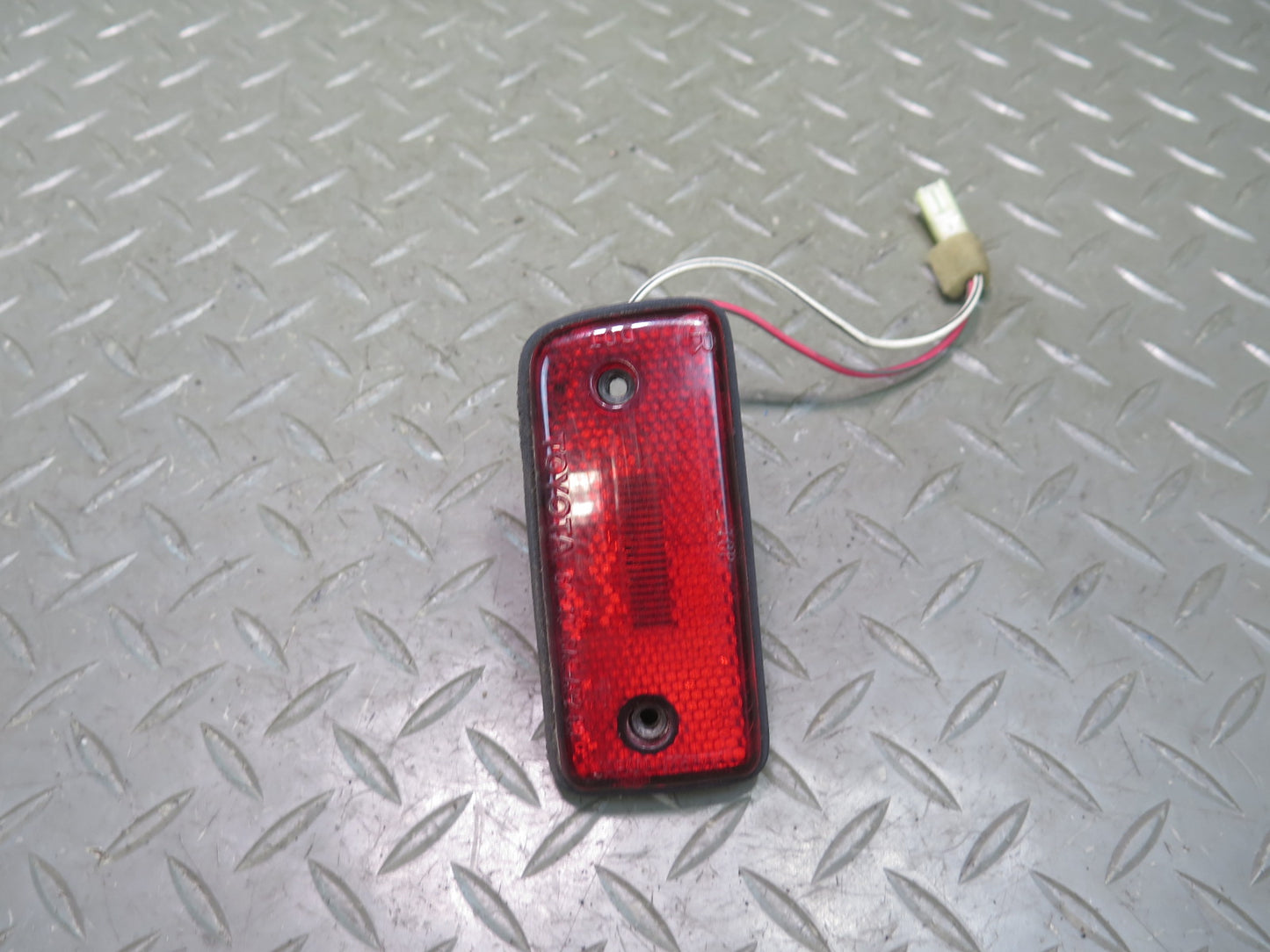 1991-1992 Toyota Land Cruiser FJ80 Rear Left & Right Side Marker Light Lamp Set