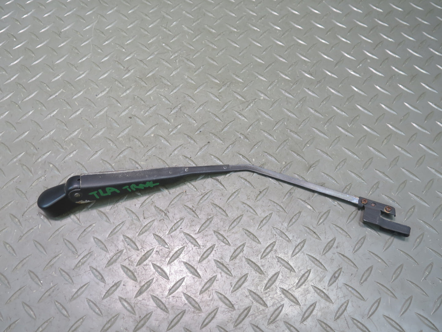 1991-1992 Toyota Land Cruiser FJ80 Rear Tailgate Wiper Arm