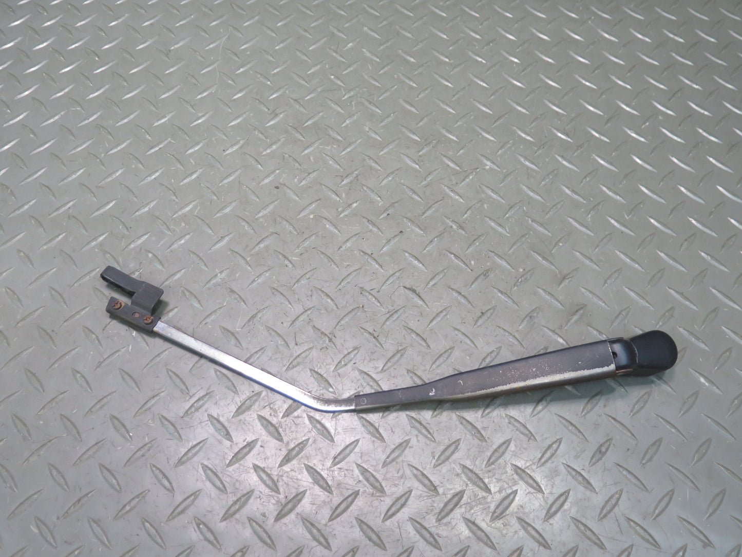 1991-1992 Toyota Land Cruiser FJ80 Rear Tailgate Wiper Arm