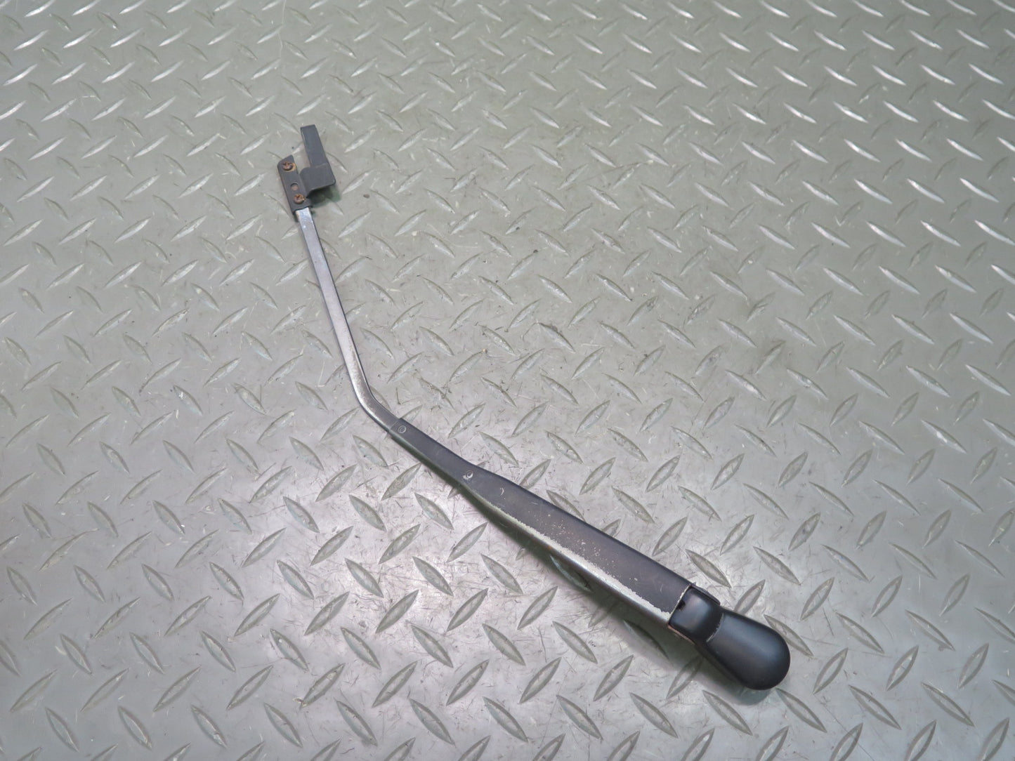 1991-1992 Toyota Land Cruiser FJ80 Rear Tailgate Wiper Arm