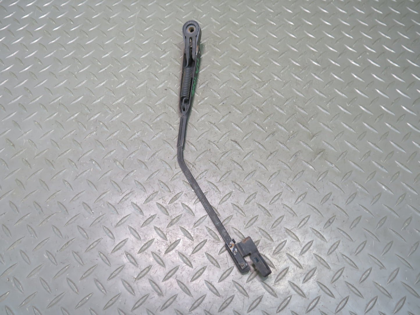 1991-1992 Toyota Land Cruiser FJ80 Rear Tailgate Wiper Arm