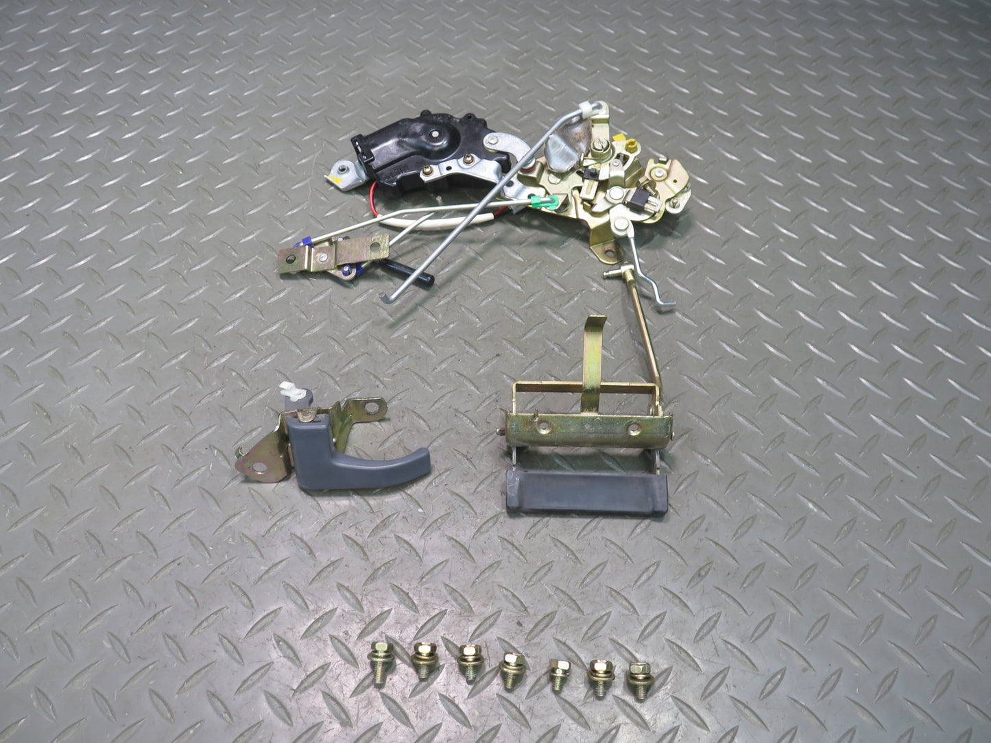 1991-1997 Toyota Land Cruiser FJ80 Rear Tailgate Trunk Lock Latch Actuator Set