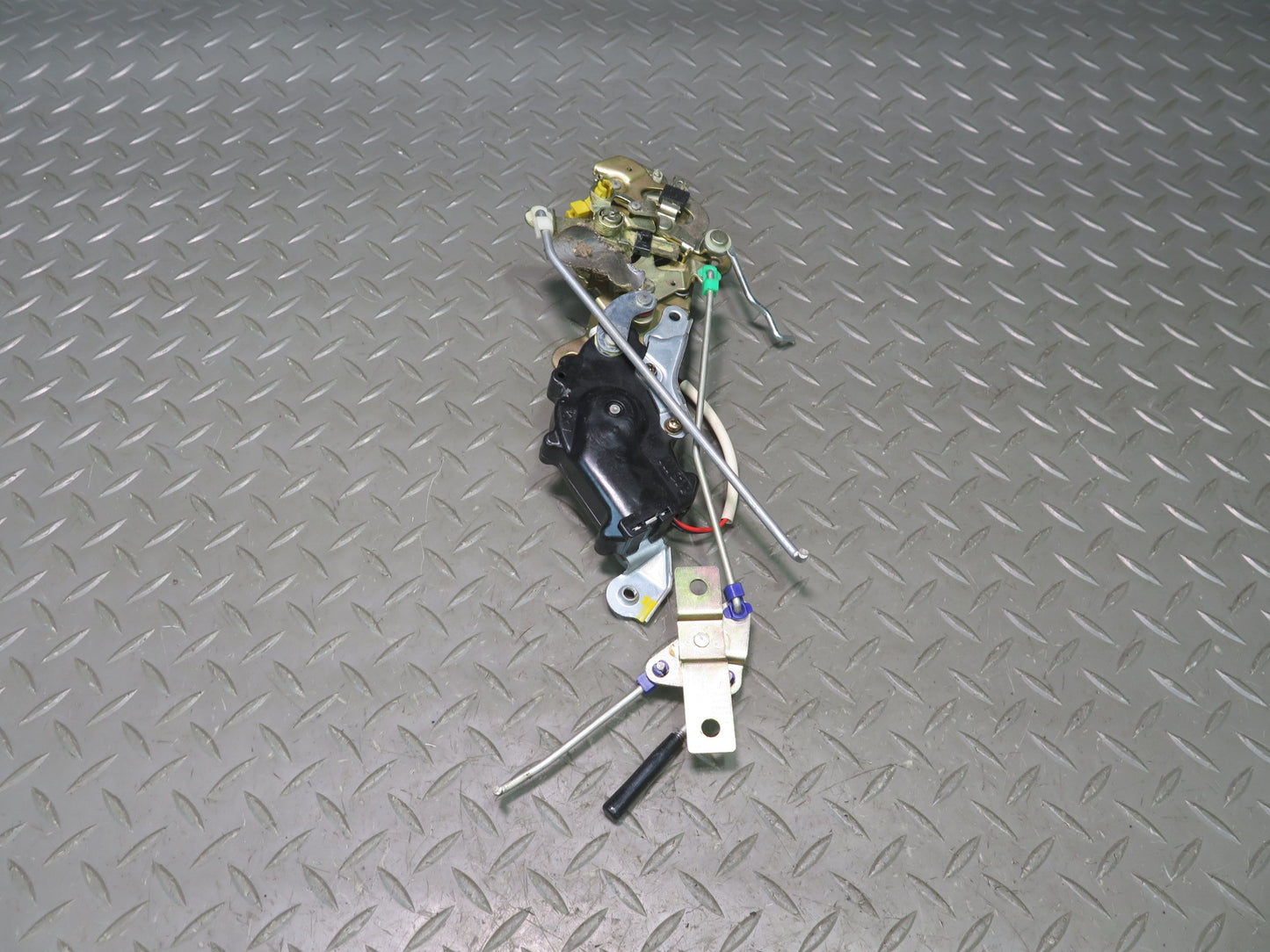 1991-1997 Toyota Land Cruiser FJ80 Rear Tailgate Trunk Lock Latch Actuator Set