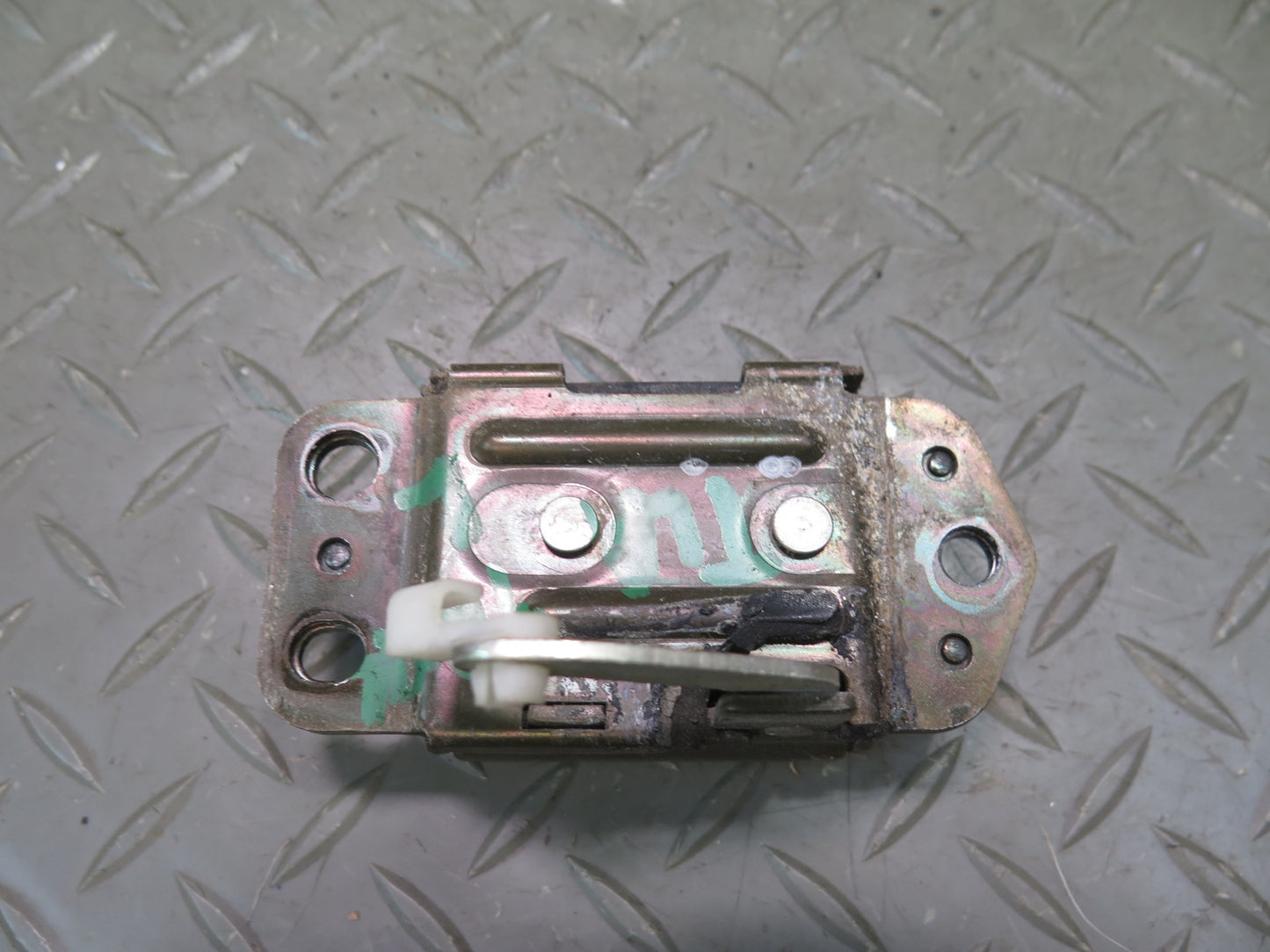 1991-1997 Toyota Land Cruiser FJ80 Rear Trunk Lid Tailgate Handle Lock Latch Set