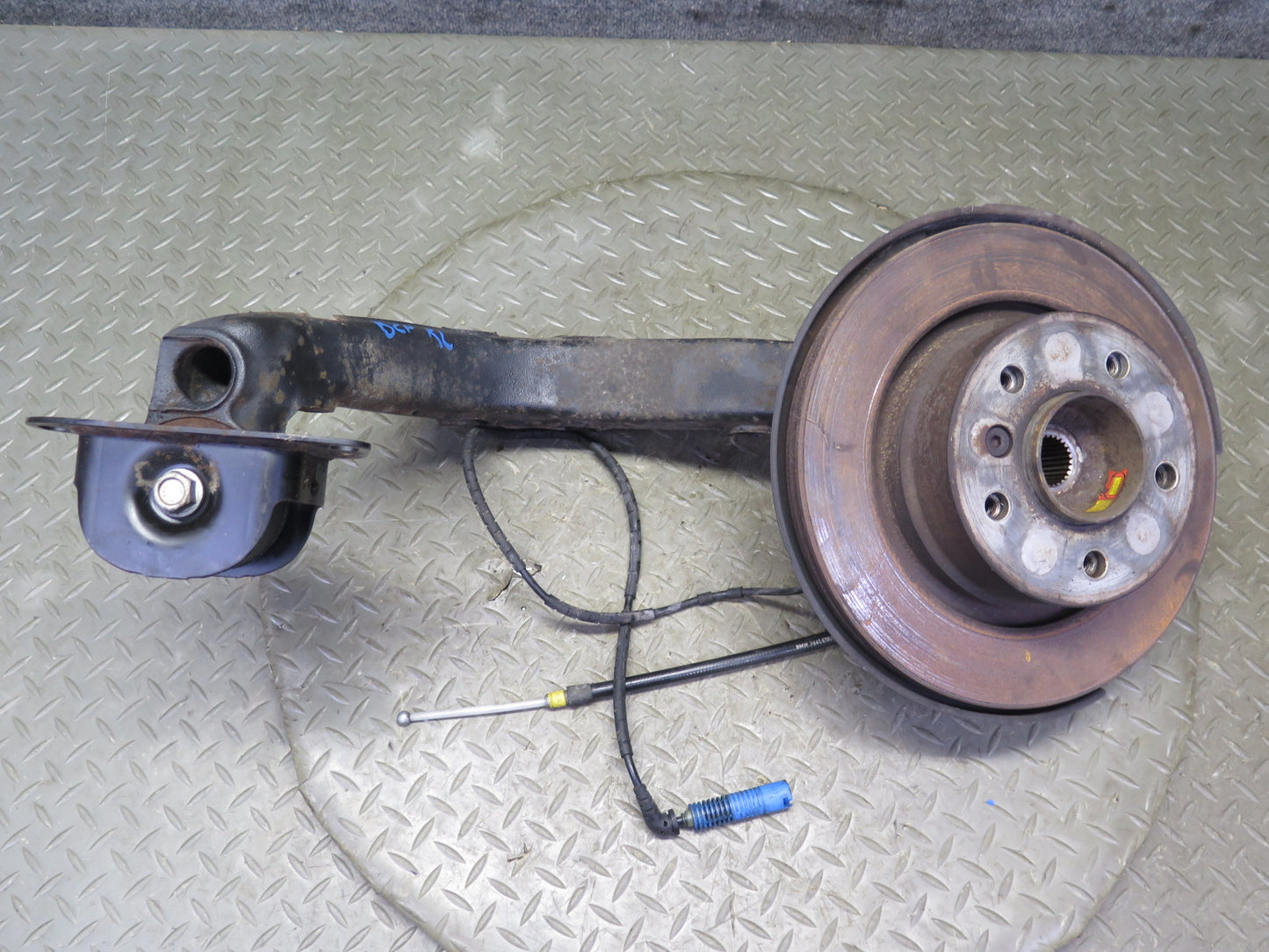 03-08 BMW E85 Z4 3.0L RWD Rear Left Spindle Knuckle Trailing Arm Hub Bearing OEM