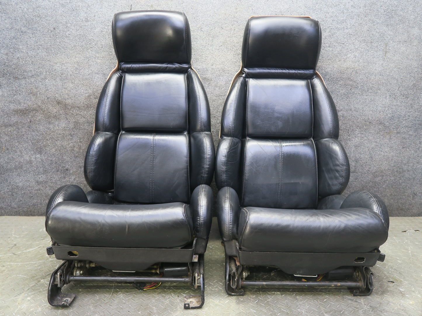 92-93 Chevrolet Corvette C4 Set of 2 Front Leather Seat Black OEM