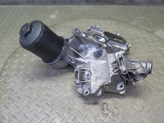 2006-2012 Bentley Flying Spure 6.0L Engine Oil Filter Cooling Housing Bracket