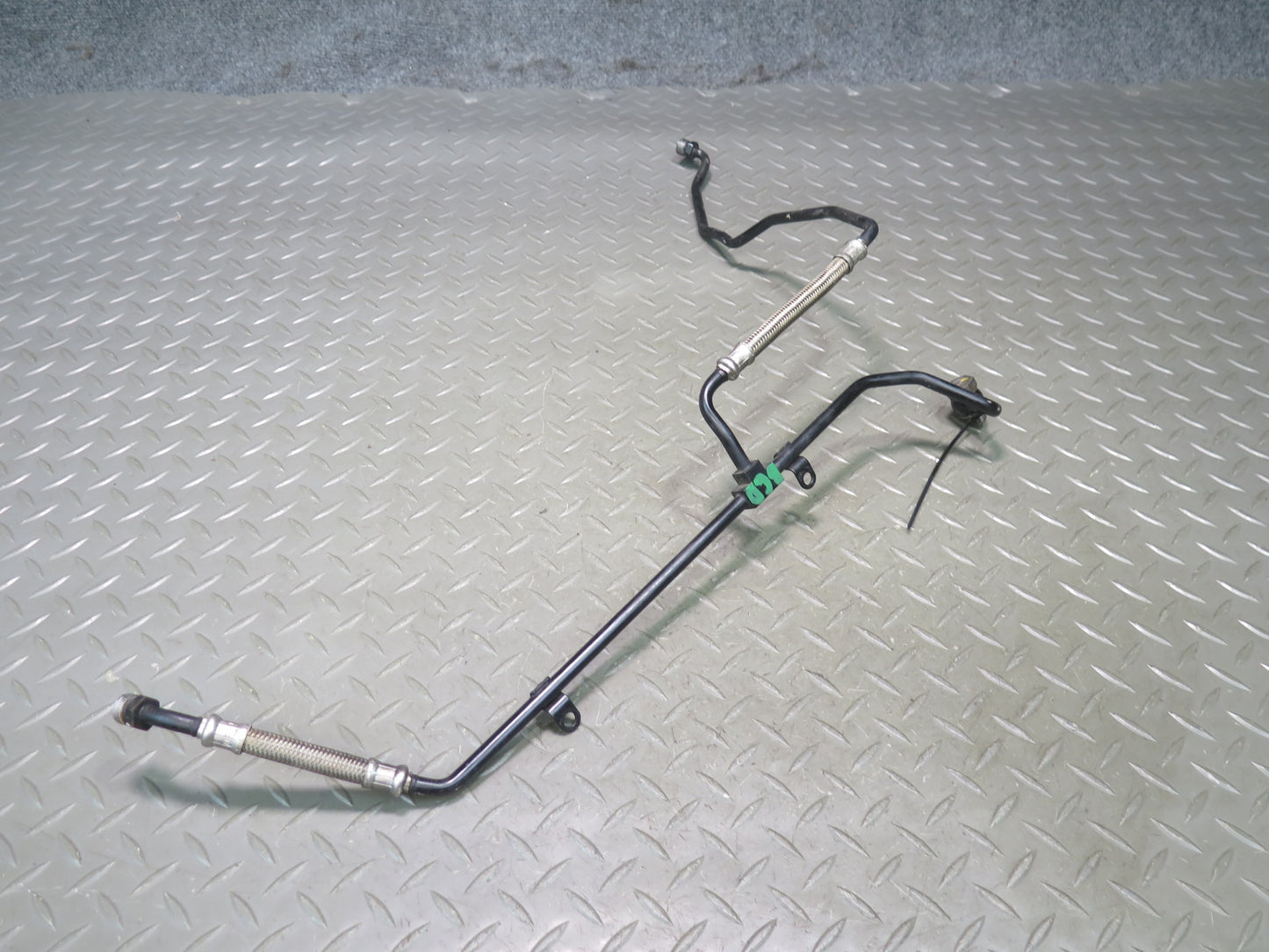 2006-2012 Bentley Flying Spur 6.0L W12 Engine Turbocharger Oil Line