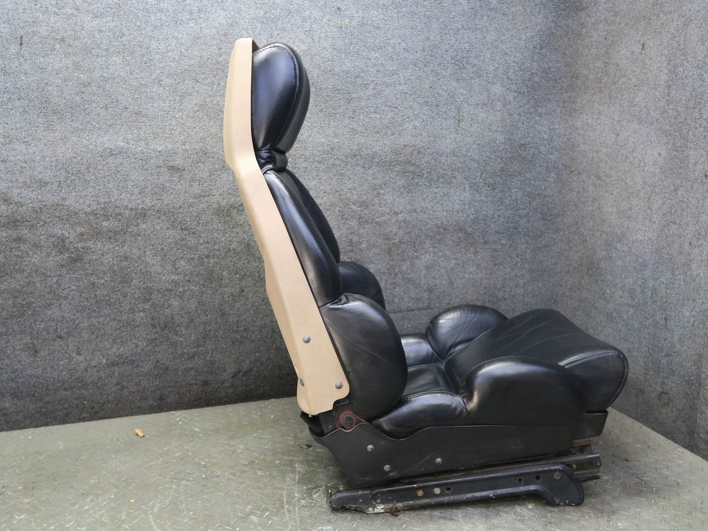 92-93 Chevrolet Corvette C4 Set of 2 Front Leather Seat Black OEM