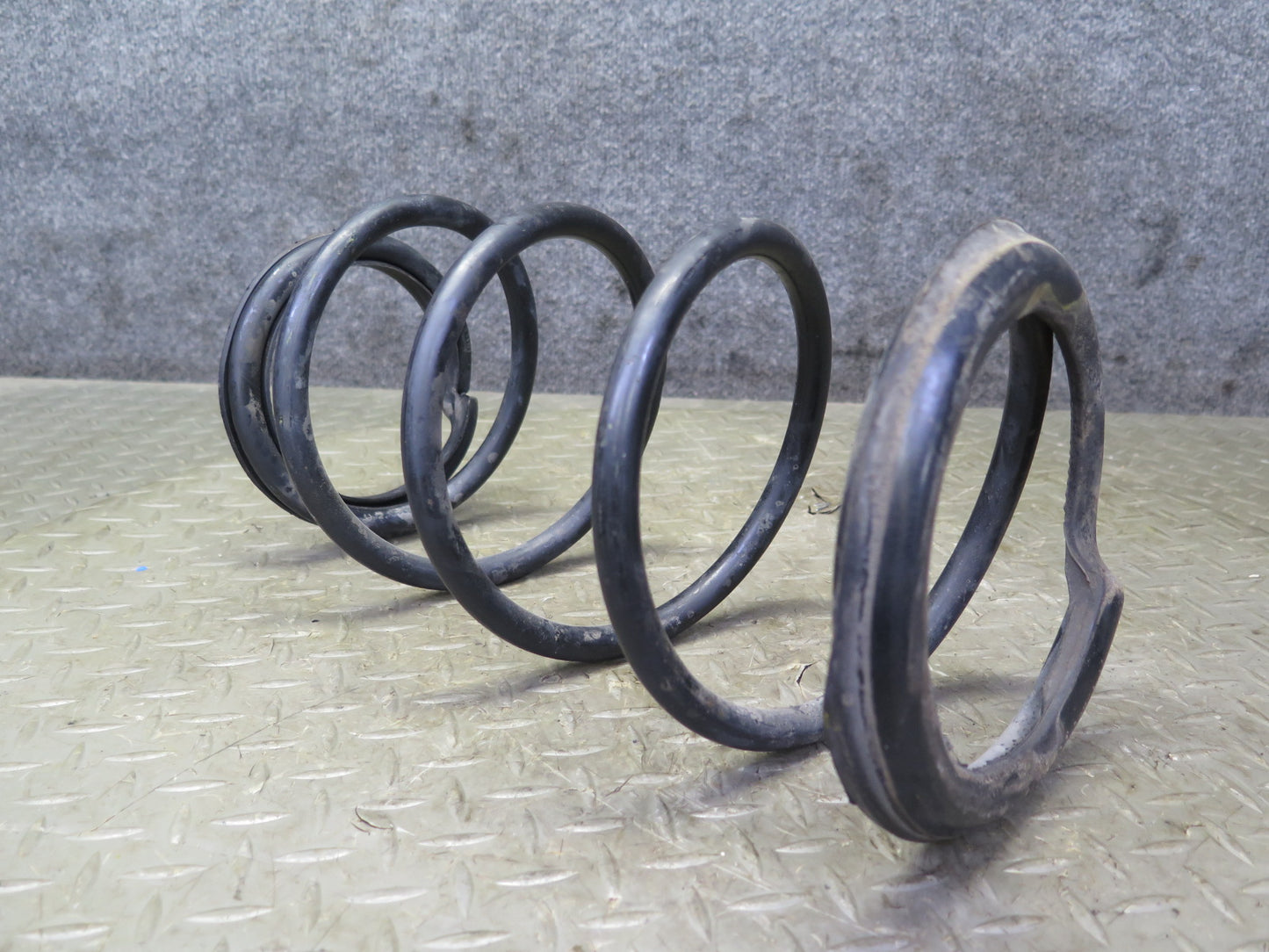 96-99 BMW E36 328iC Convertible Set of 2 Front Left & Right Coil Spring OEM