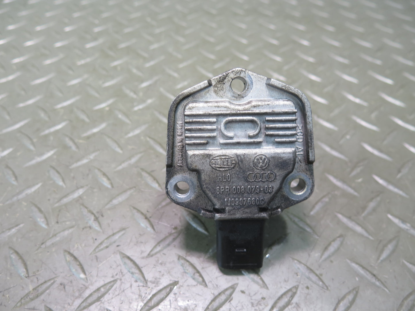2006-2012 Bentley Flying Spur Engine Oil Level Sensor 6PR008079