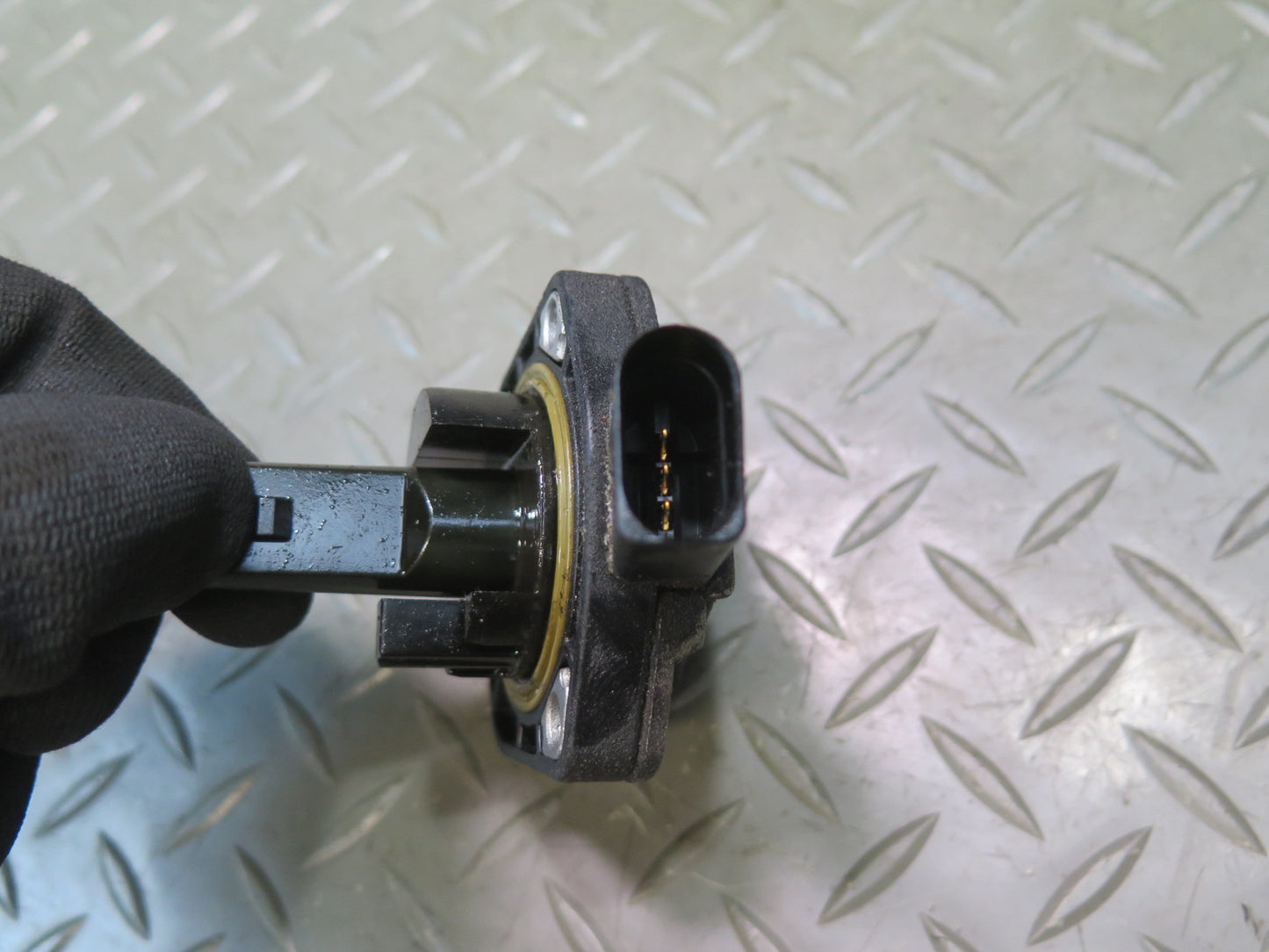 2006-2012 Bentley Flying Spur Engine Oil Level Sensor 6PR008079