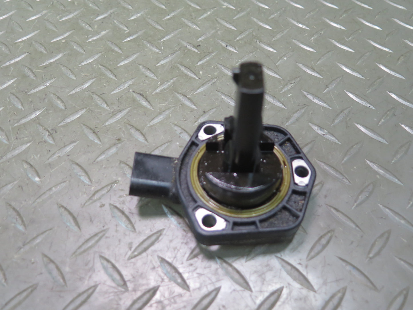 2006-2012 Bentley Flying Spur Engine Oil Level Sensor 6PR008079