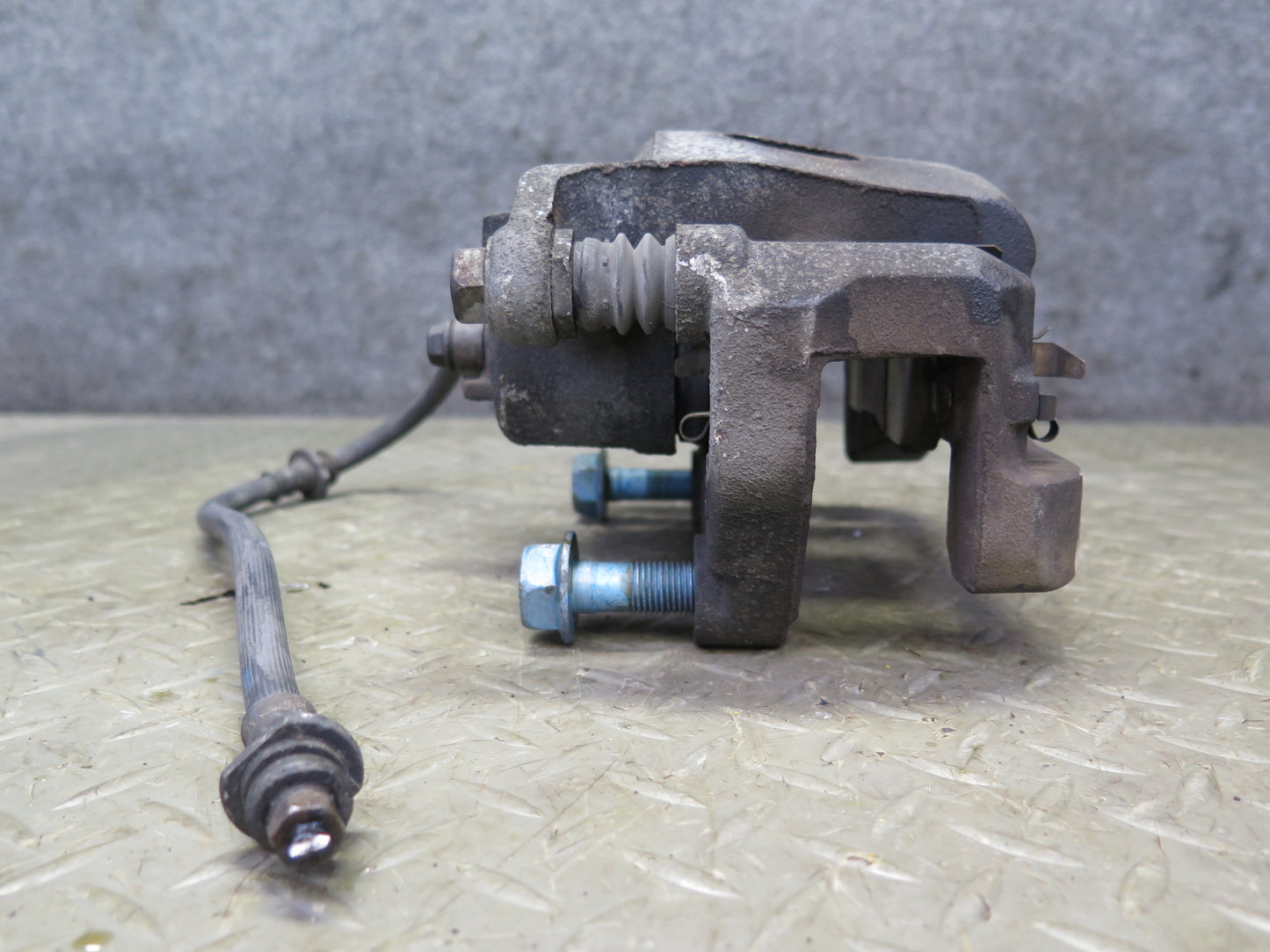 2014-2020 Infiniti QX60 AWD Front Left & Right Brake Caliper Set of 2