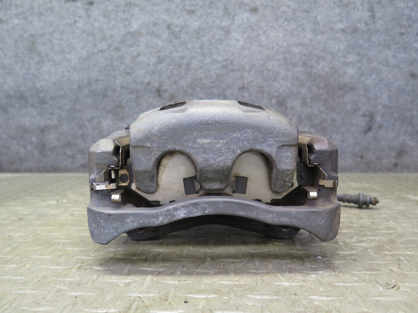 2014-2020 Infiniti QX60 AWD Front Left & Right Brake Caliper Set of 2