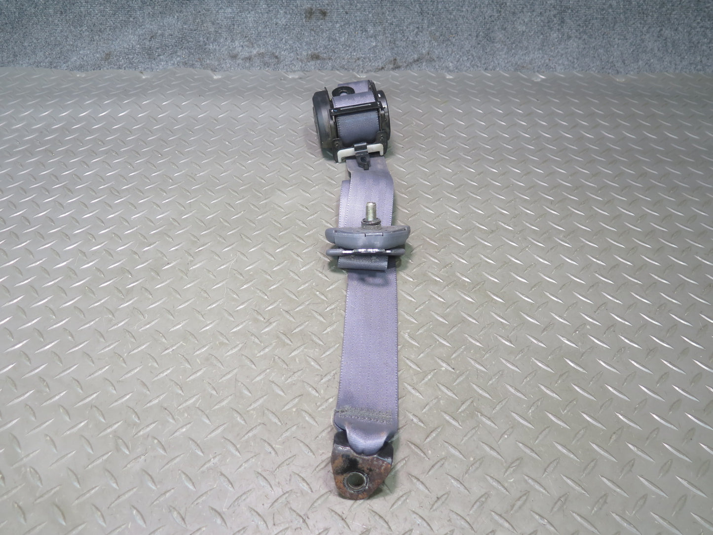 91-92 TOYOTA LAND CRUISER FJ80 SET OF 2 REAR 3-RD ROW LEFT & RIGHT SEATBELT RETRACTORS OEM