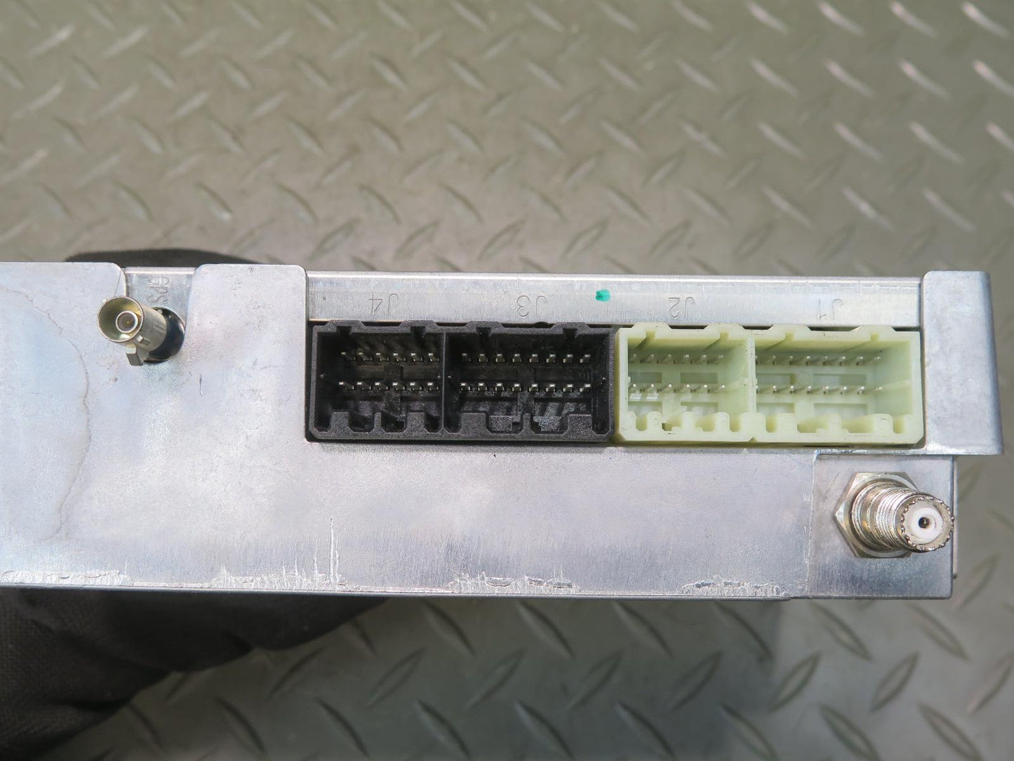 2004-2006 Cadillac XLR Communication Radio Audio Receiver Unit Module