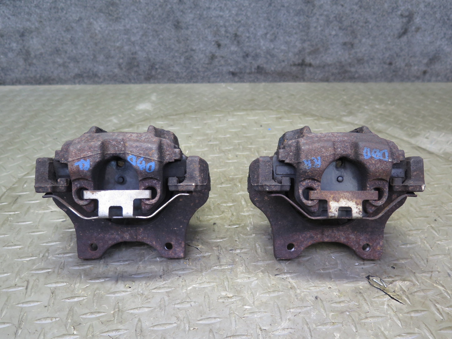 07-13 BMW E90 E92 335xi AWD Set of 2 Rear Left & Right Brake Caliper OEM