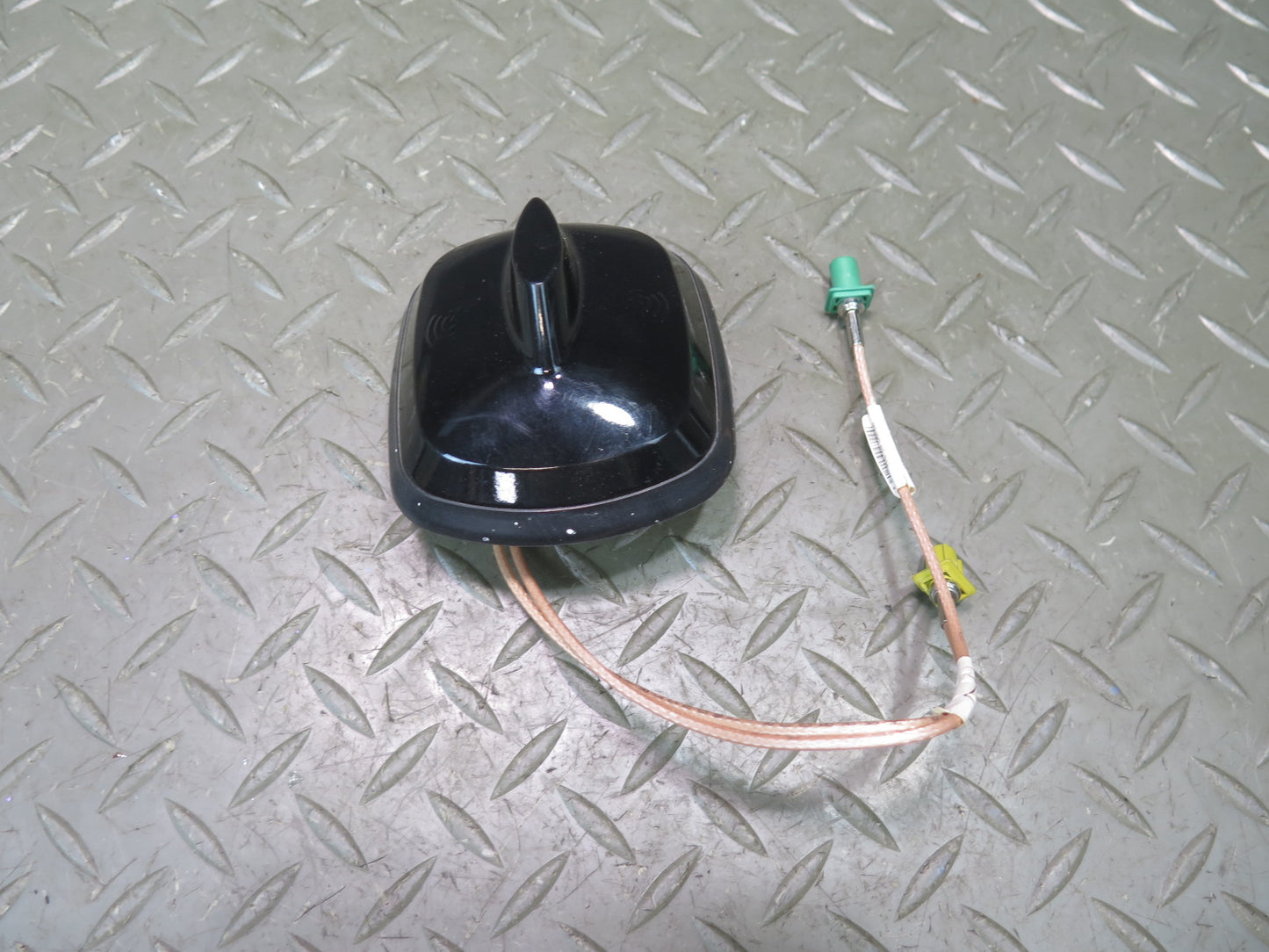 2004-2005 Cadillac XLR Rear Trunk Mounted Radio Shark Antenna