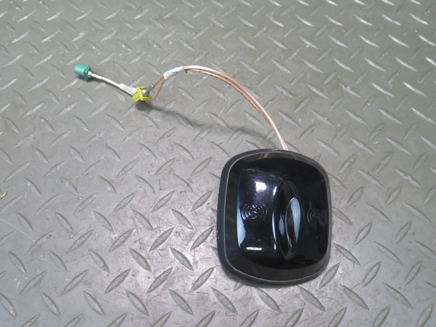 2004-2005 Cadillac XLR Rear Trunk Mounted Radio Shark Antenna