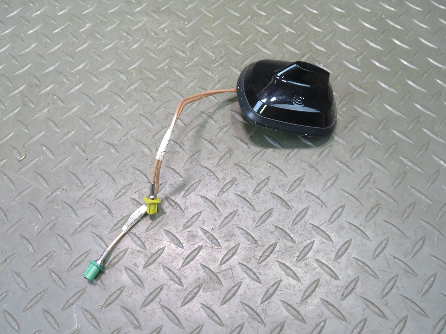 2004-2005 Cadillac XLR Rear Trunk Mounted Radio Shark Antenna