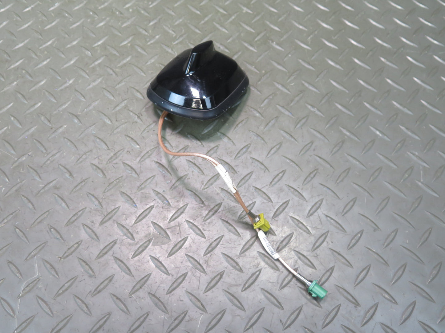 2004-2005 Cadillac XLR Rear Trunk Mounted Radio Shark Antenna