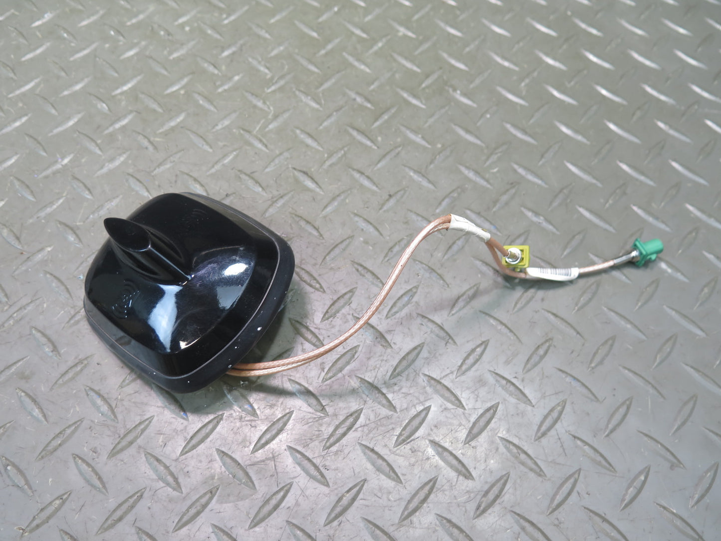2004-2005 Cadillac XLR Rear Trunk Mounted Radio Shark Antenna