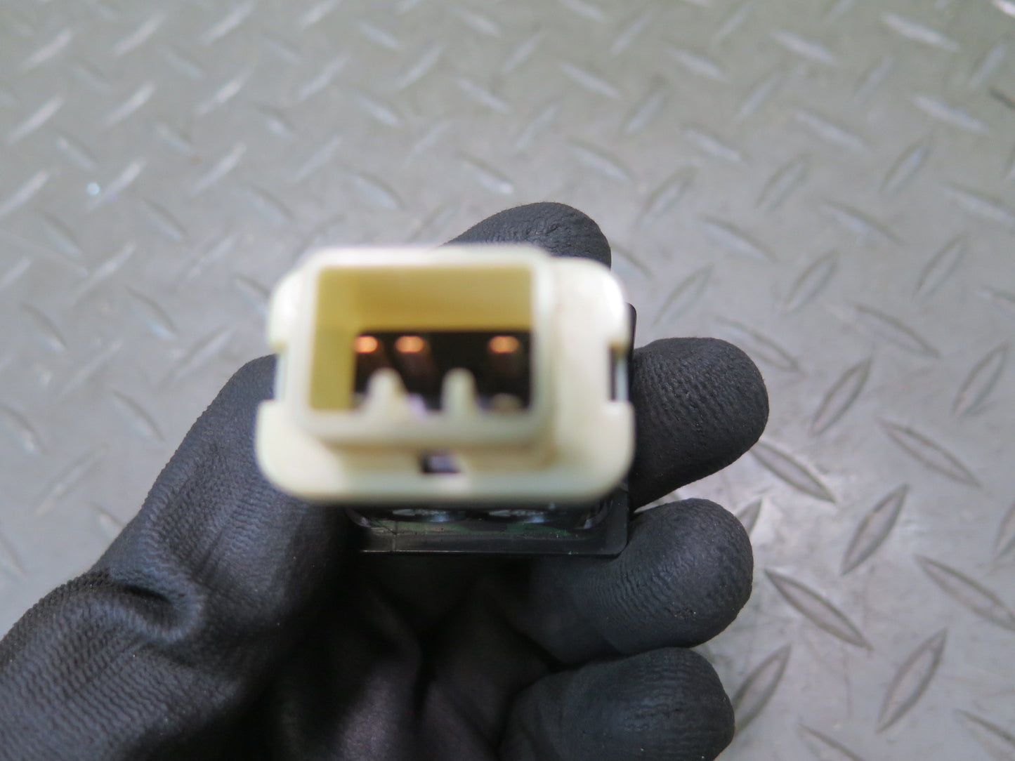 1991-1994 Toyota Land Cruiser FJ80 Rear Defrost Switch