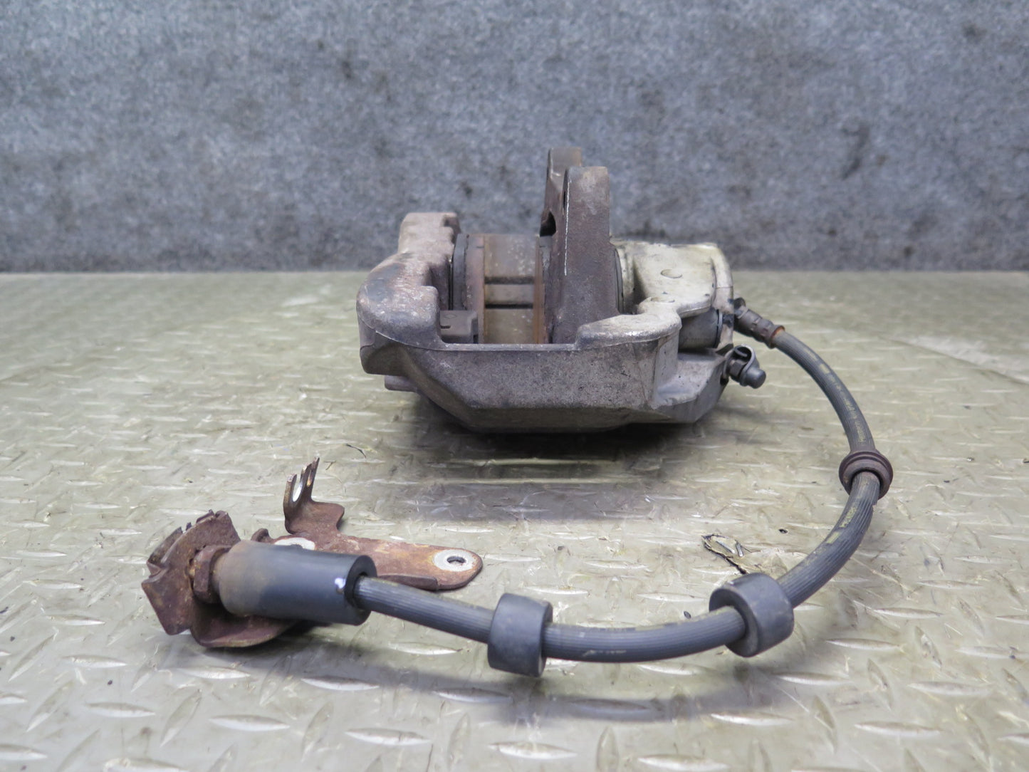 07-13 BMW E90 E92 335xi AWD Set of 2 Front Left & Right Brake Caliper 129K OEM