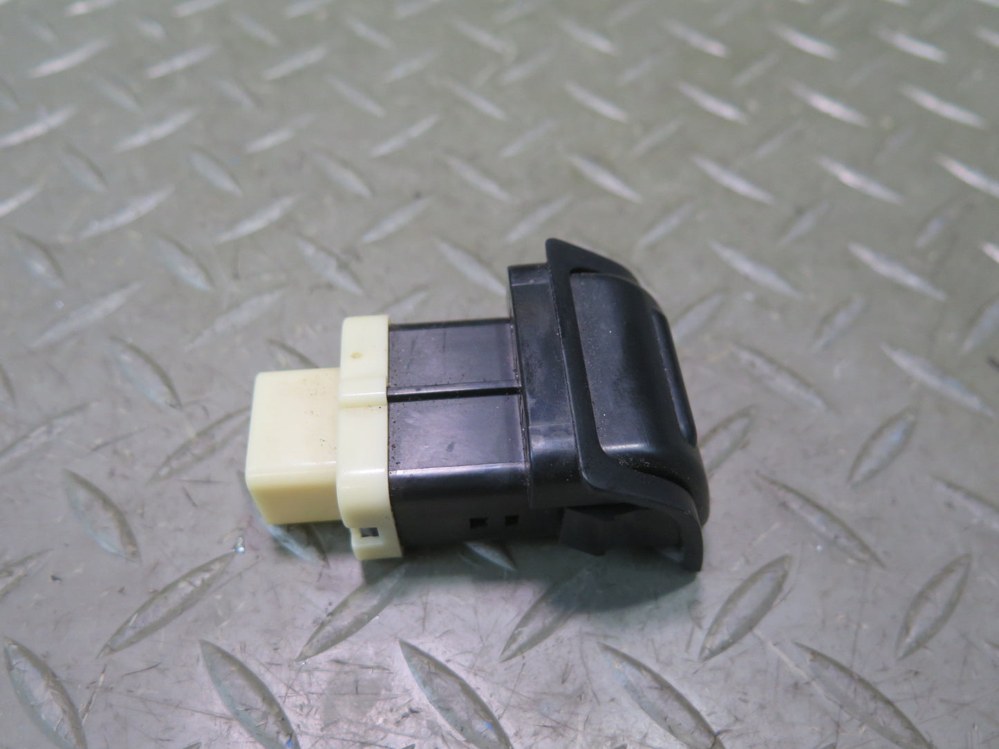 1991-1994 Toyota Land Cruiser FJ80 Rear Defrost Switch