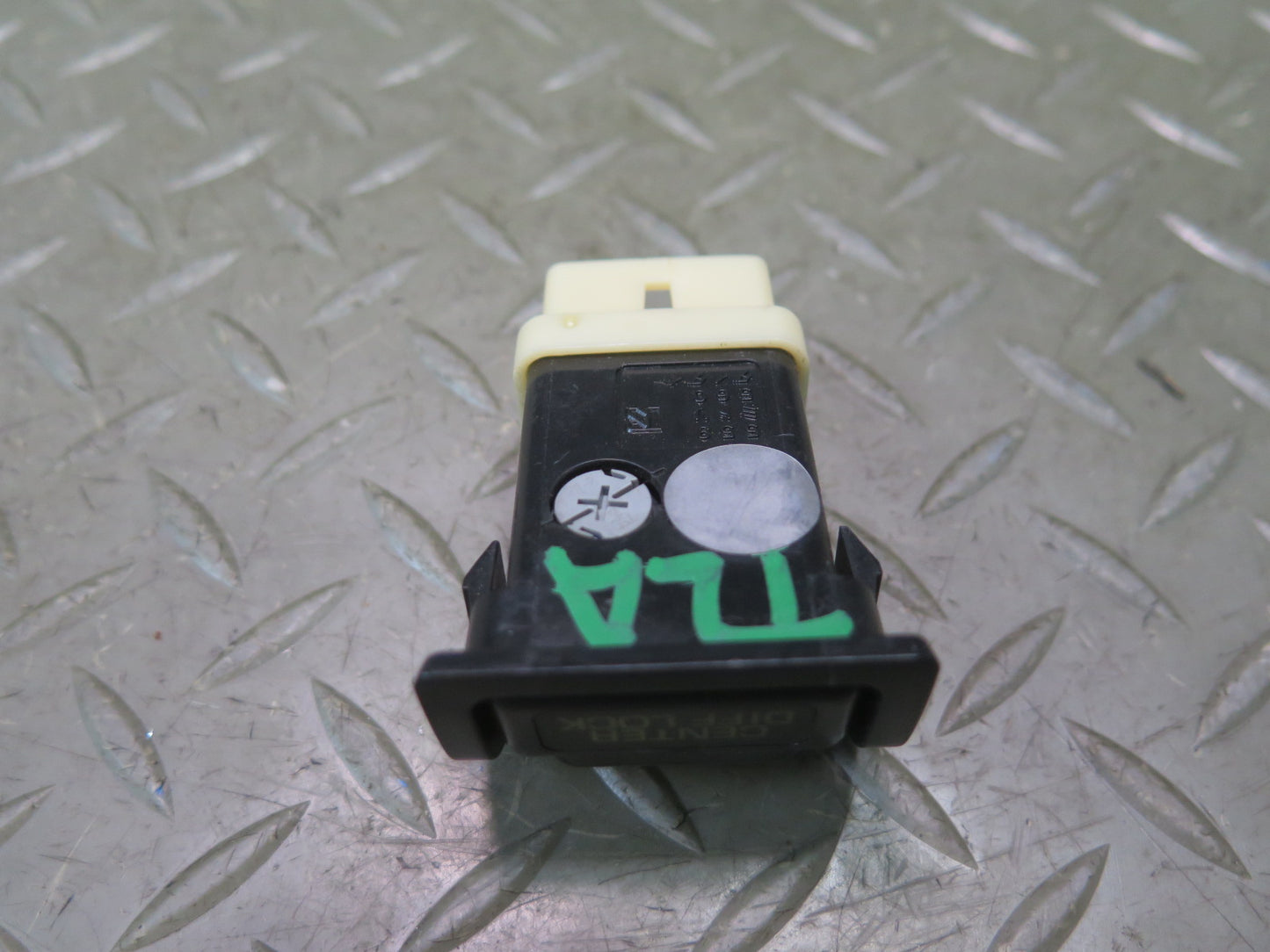 1991-1997 Toyota Land Cruiser FJ80 Differential Lock Switch