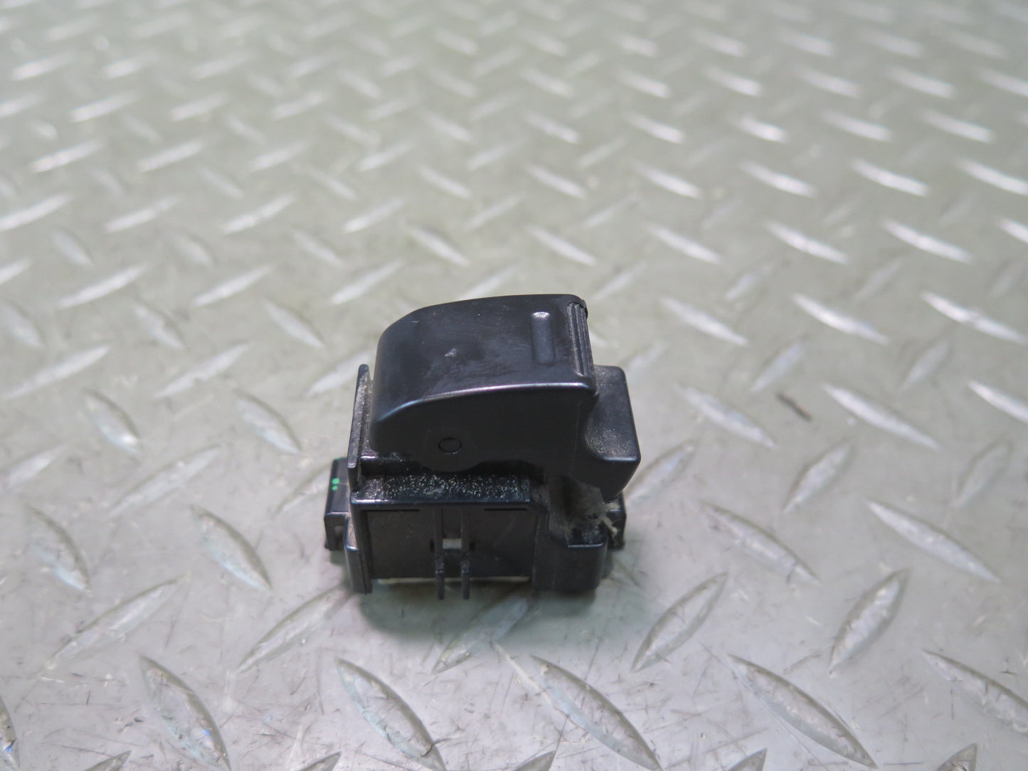1991-1997 Toyota Land Cruiser FJ80 Rear Right Door Window Switch