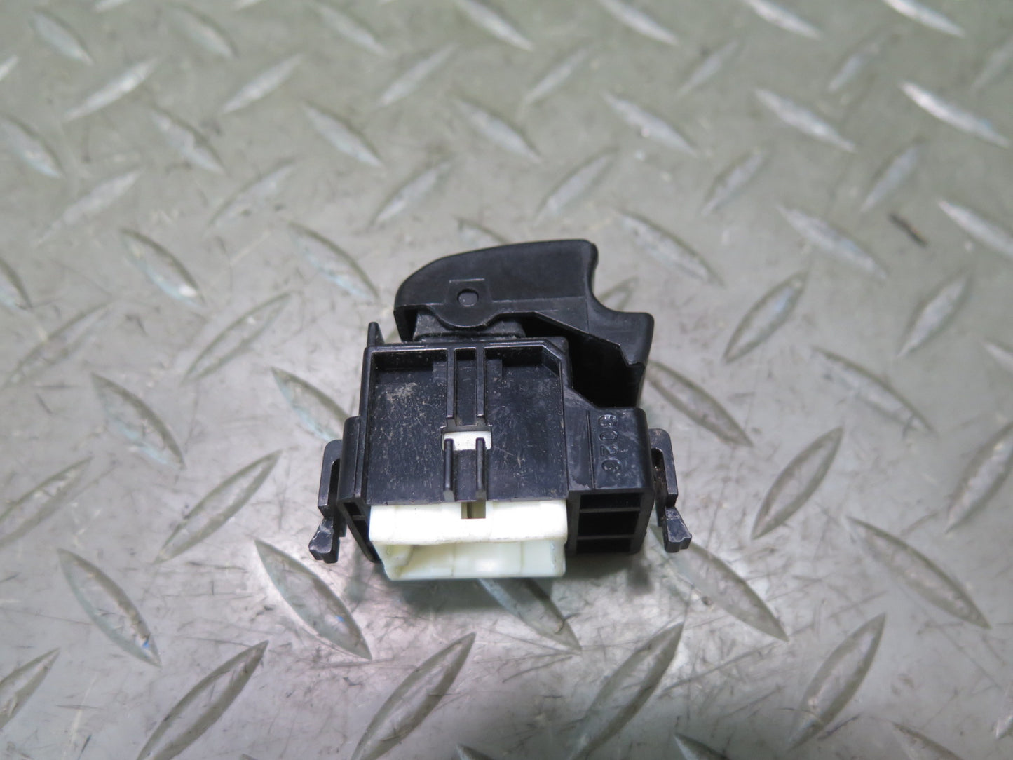 1991-1997 Toyota Land Cruiser FJ80 Rear Right Door Window Switch