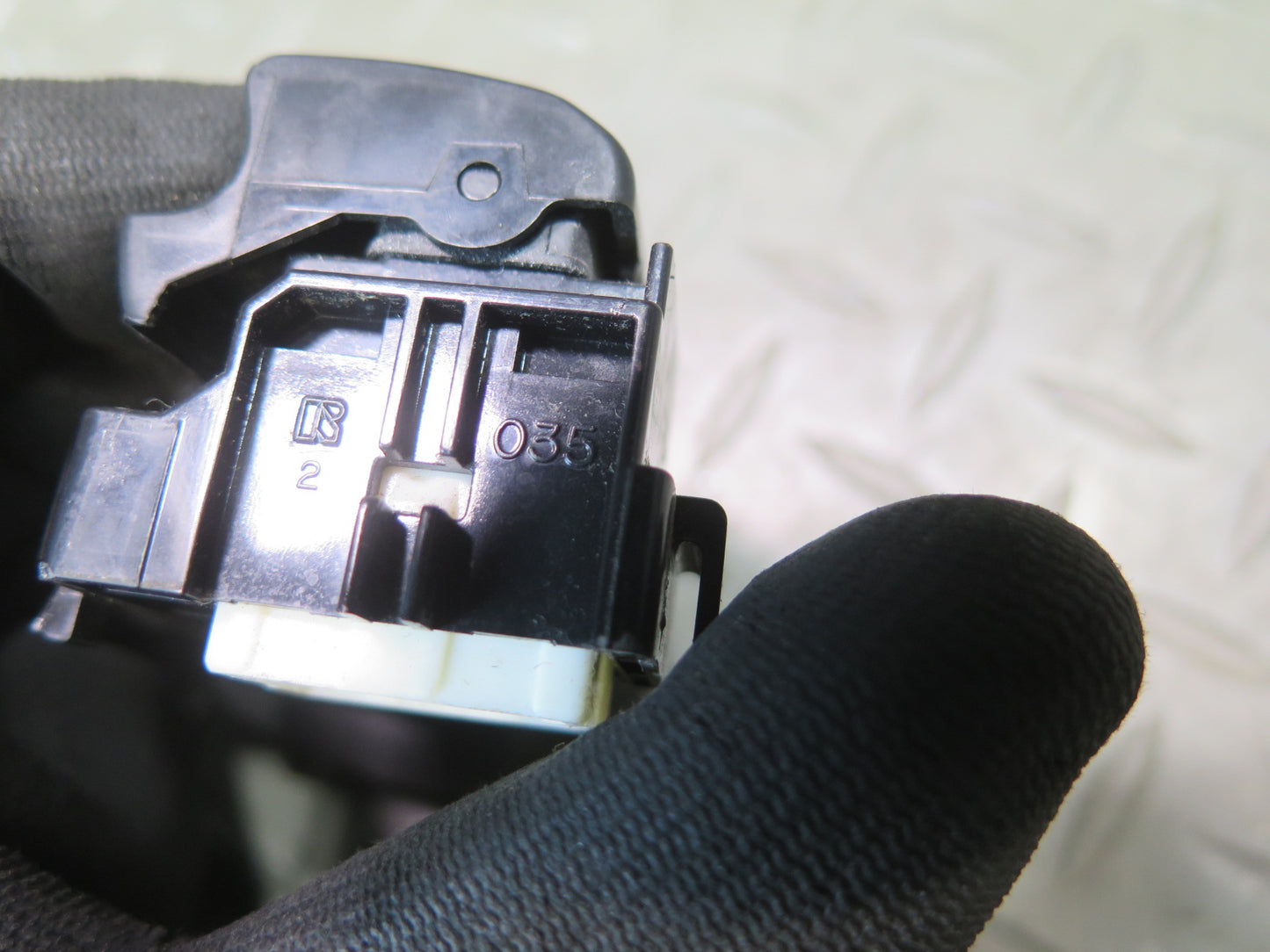 1991-1997 Toyota Land Cruiser FJ80 Rear Left Door Window Switch