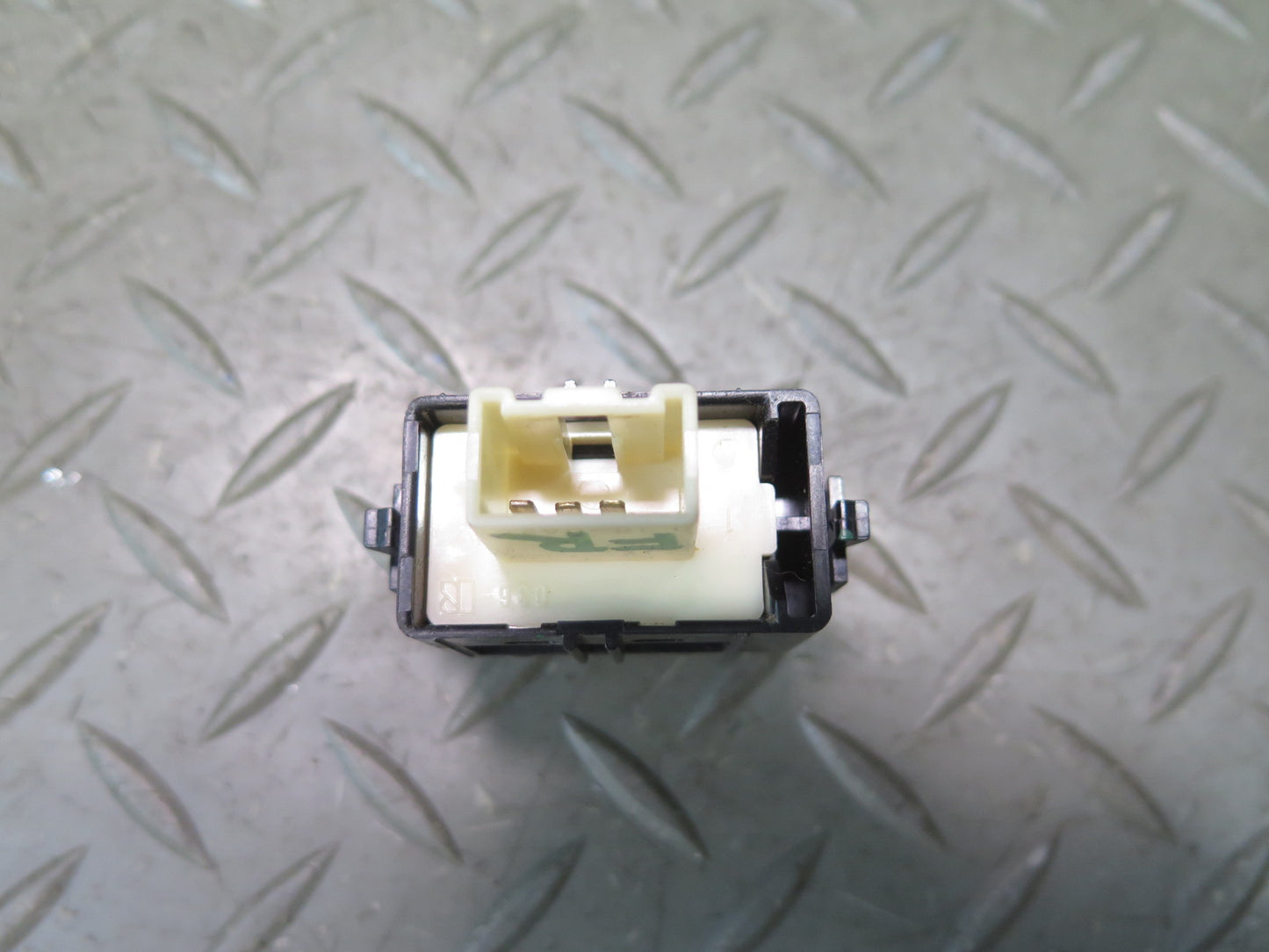1991-1994 Toyota Land Cruiser FJ80 Front Right Door Lock Switch