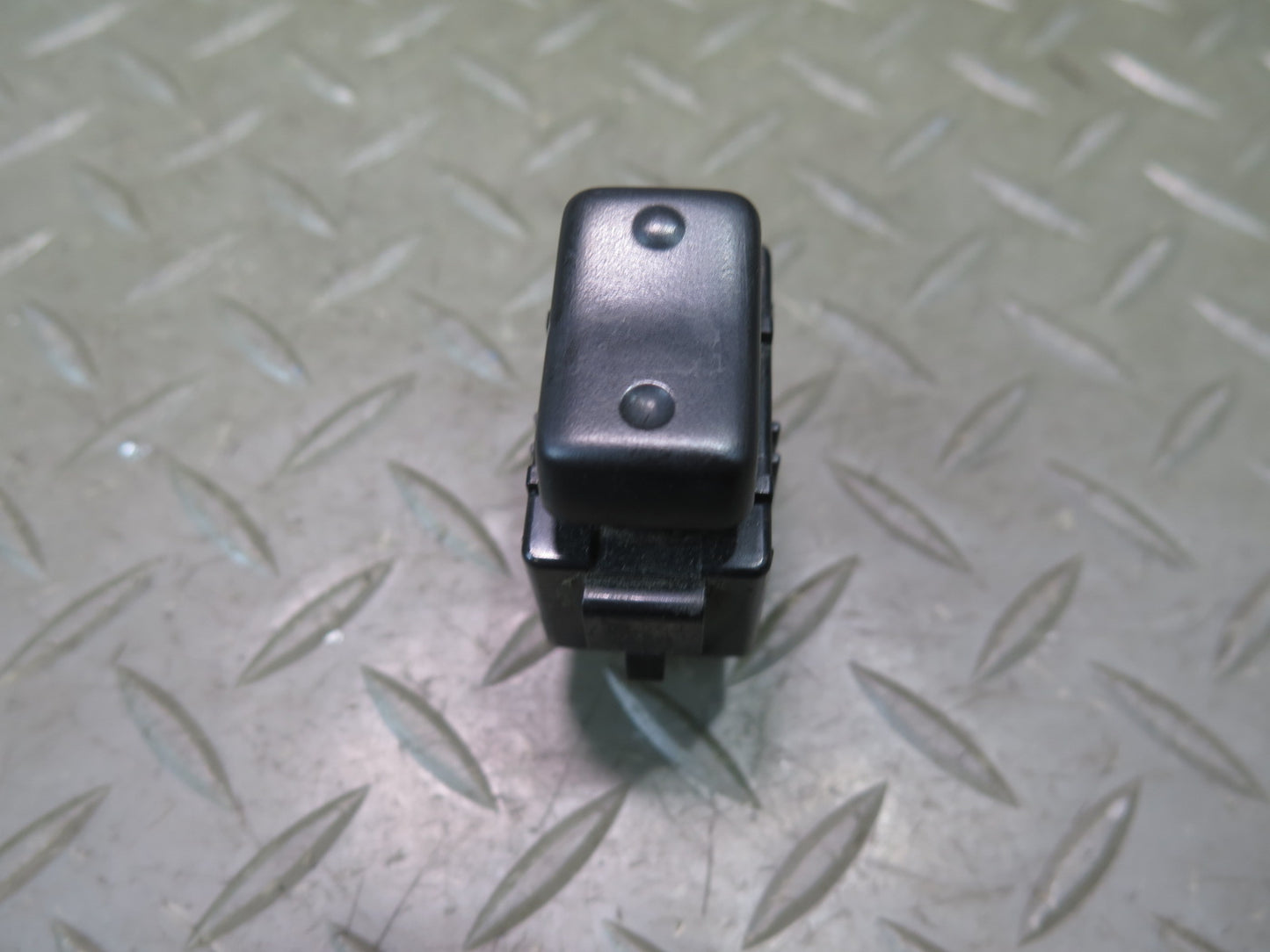 1991-1994 Toyota Land Cruiser FJ80 Front Right Door Lock Switch