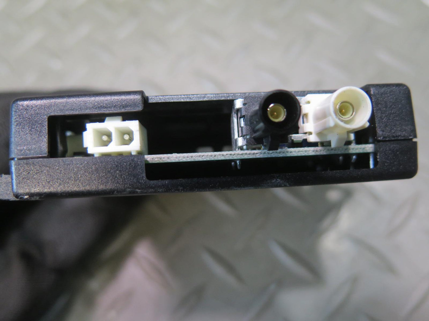2004-2009 Cadillac XLR GPS Radio Antenna Computer Control Module