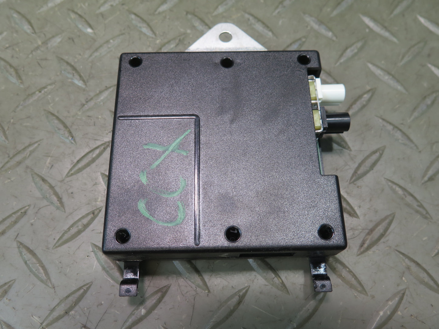 2004-2009 Cadillac XLR GPS Radio Antenna Computer Control Module