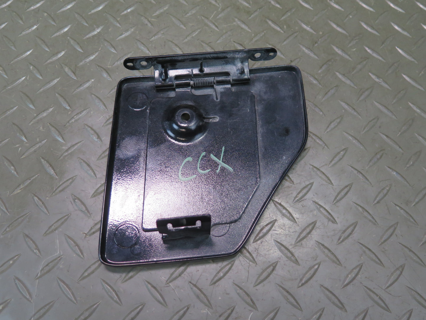 2004-2009 Cadillac XLR Fuel Tank Filler Door Lid Cover Black