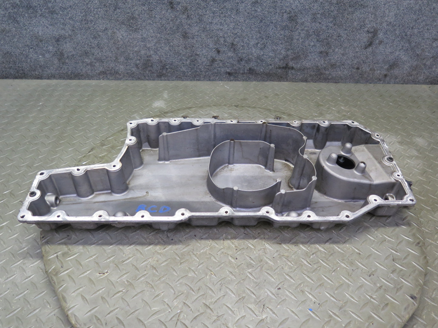 2006-2012 Bentley Flying Spur 6.0L W12 Engine Lower Oil Pan