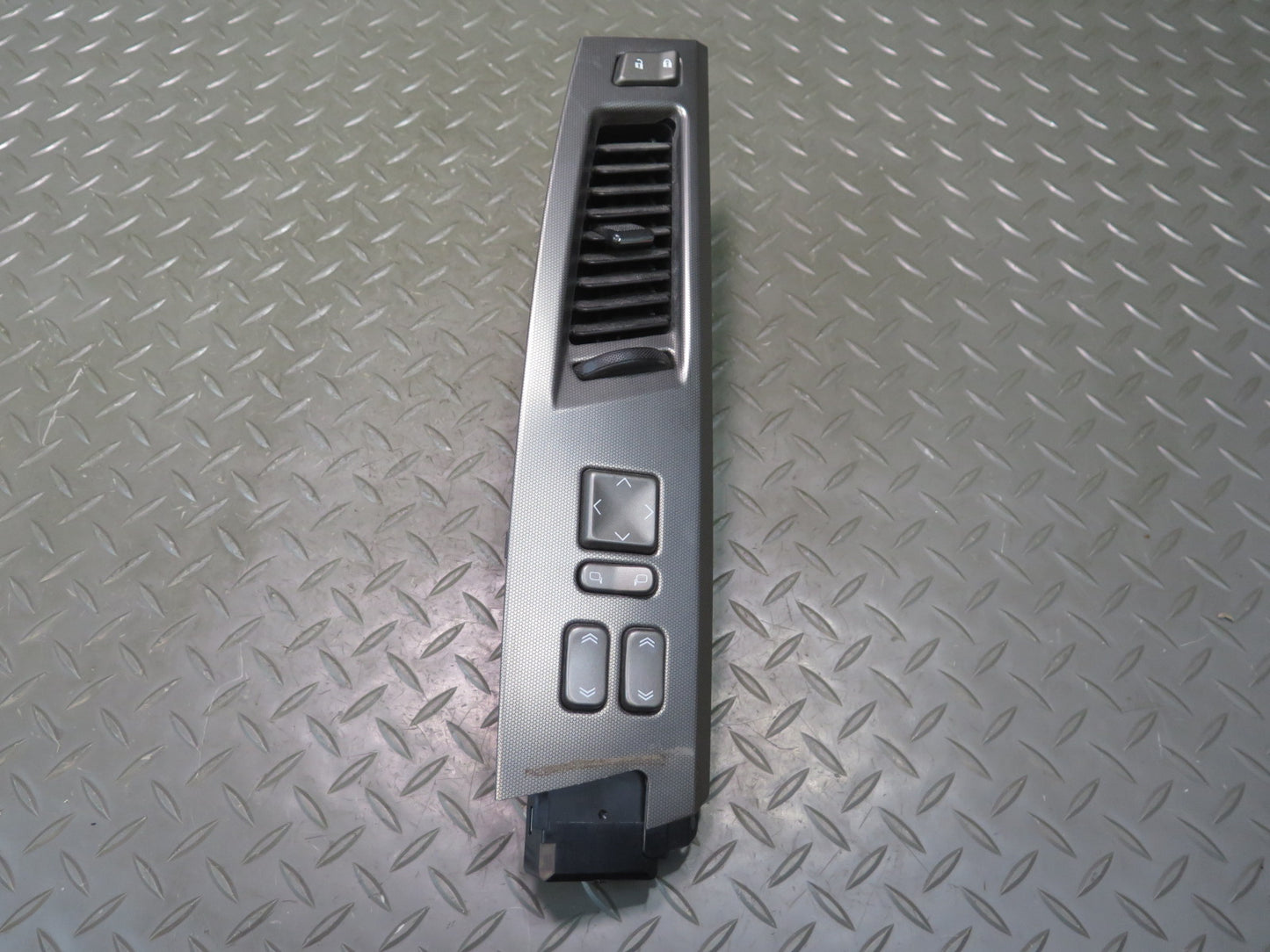2004-2009 Cadillac XLR Left Side Door Air Vent Mirror Window Switch Panel