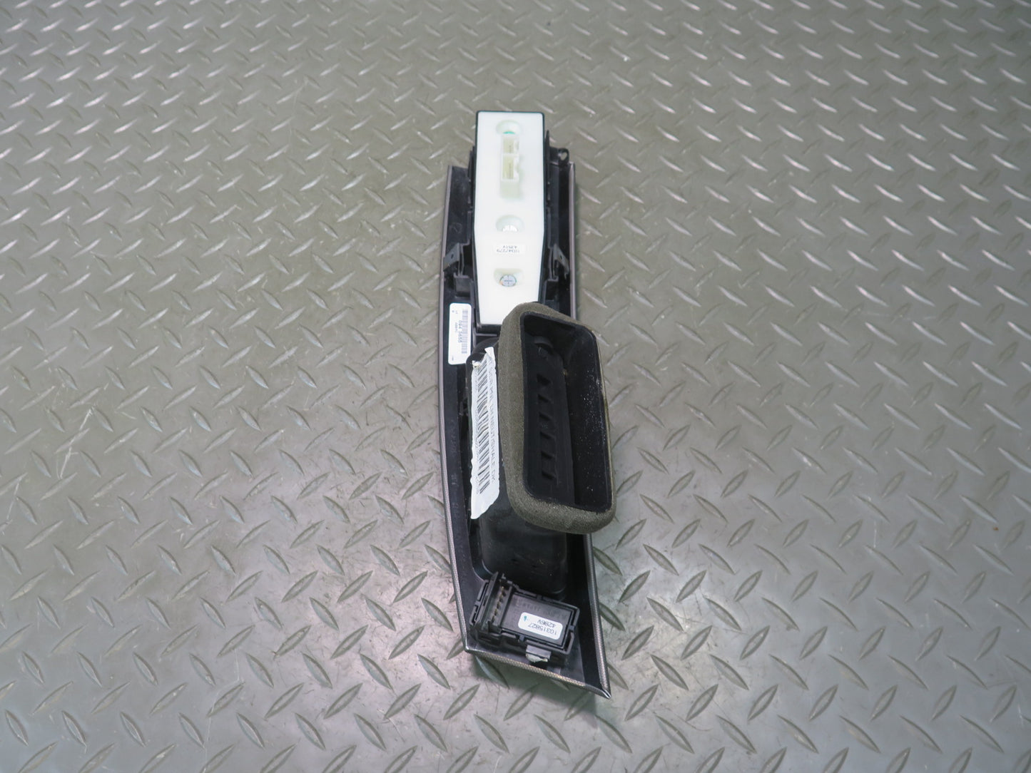 2004-2009 Cadillac XLR Left Side Door Air Vent Mirror Window Switch Panel