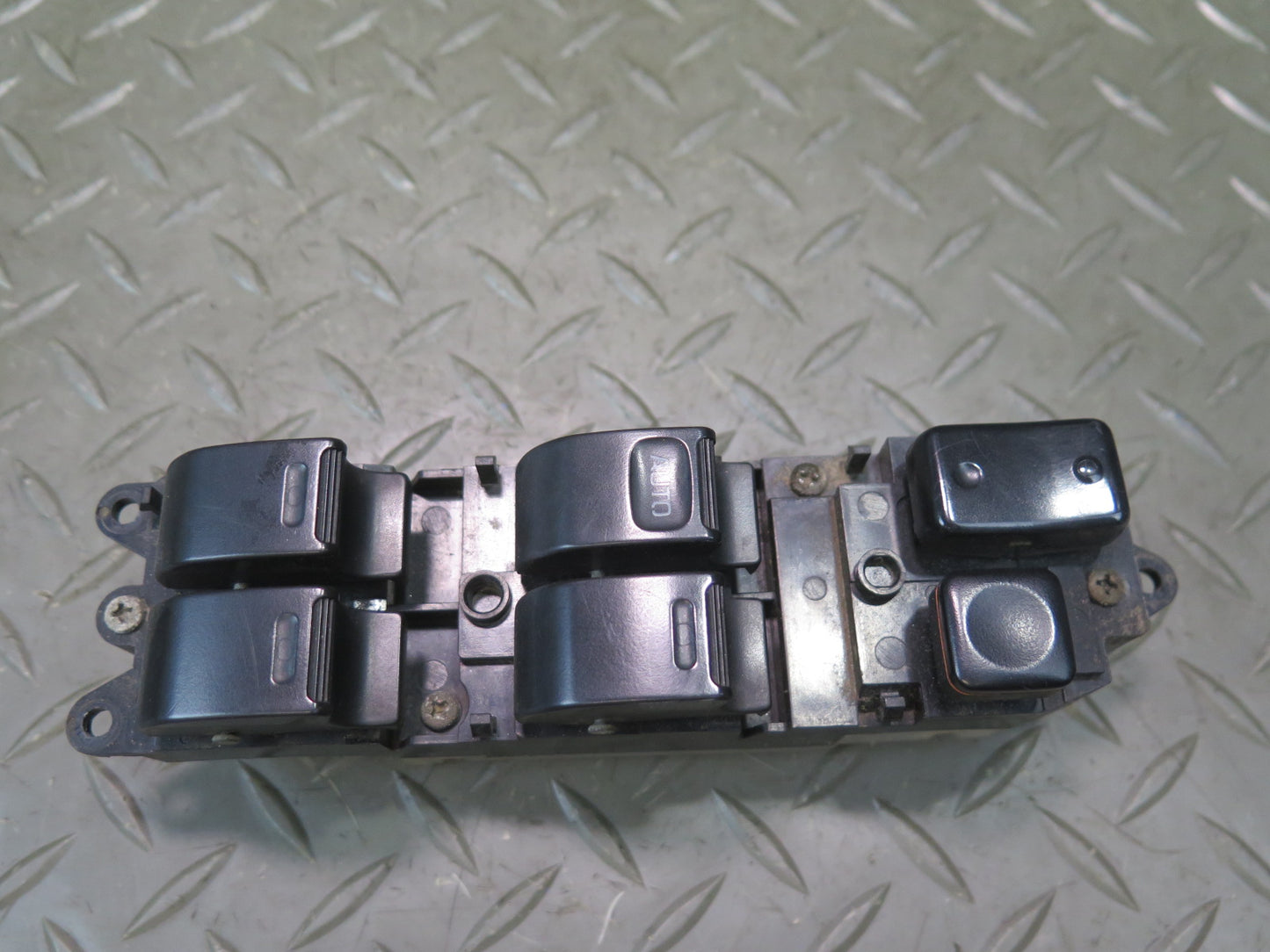1991-1994 Toyota Land Cruiser FJ80 Front Left Master Power Window Switch