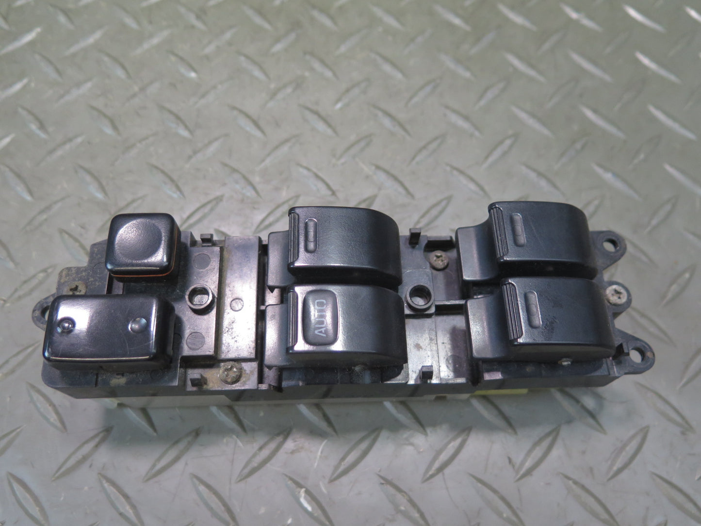 1991-1994 Toyota Land Cruiser FJ80 Front Left Master Power Window Switch
