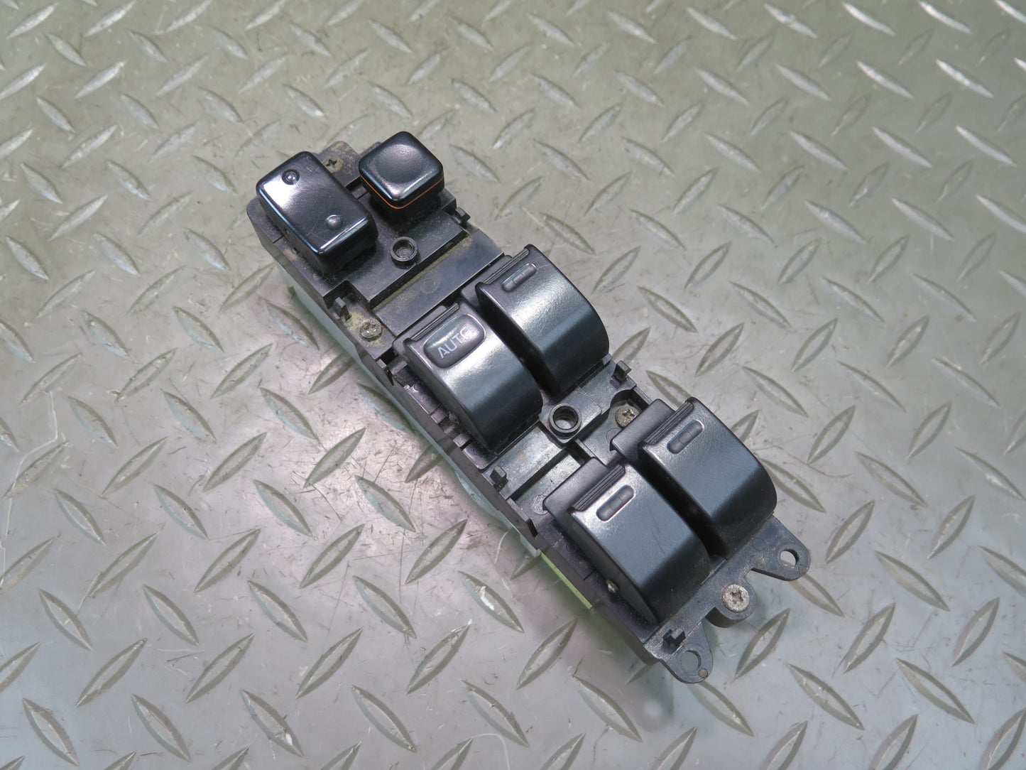 1991-1994 Toyota Land Cruiser FJ80 Front Left Master Power Window Switch