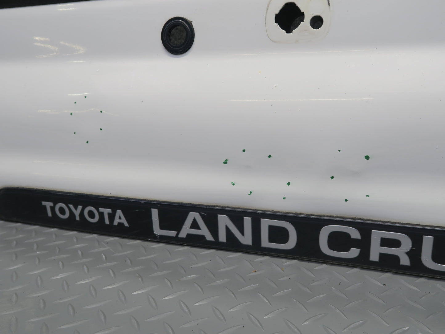 1991-1997 Toyota Land Cruiser FJ80 Rear Back Upper Door Tailgate Trunk Lid White