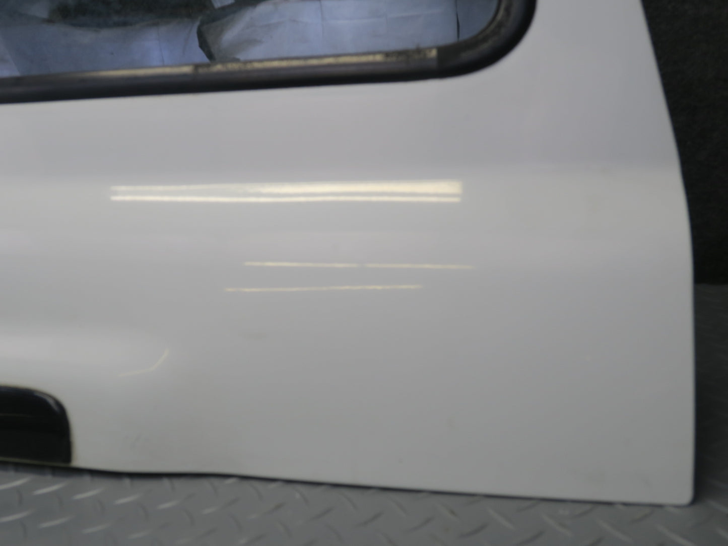 1991-1997 Toyota Land Cruiser FJ80 Rear Back Upper Door Tailgate Trunk Lid White