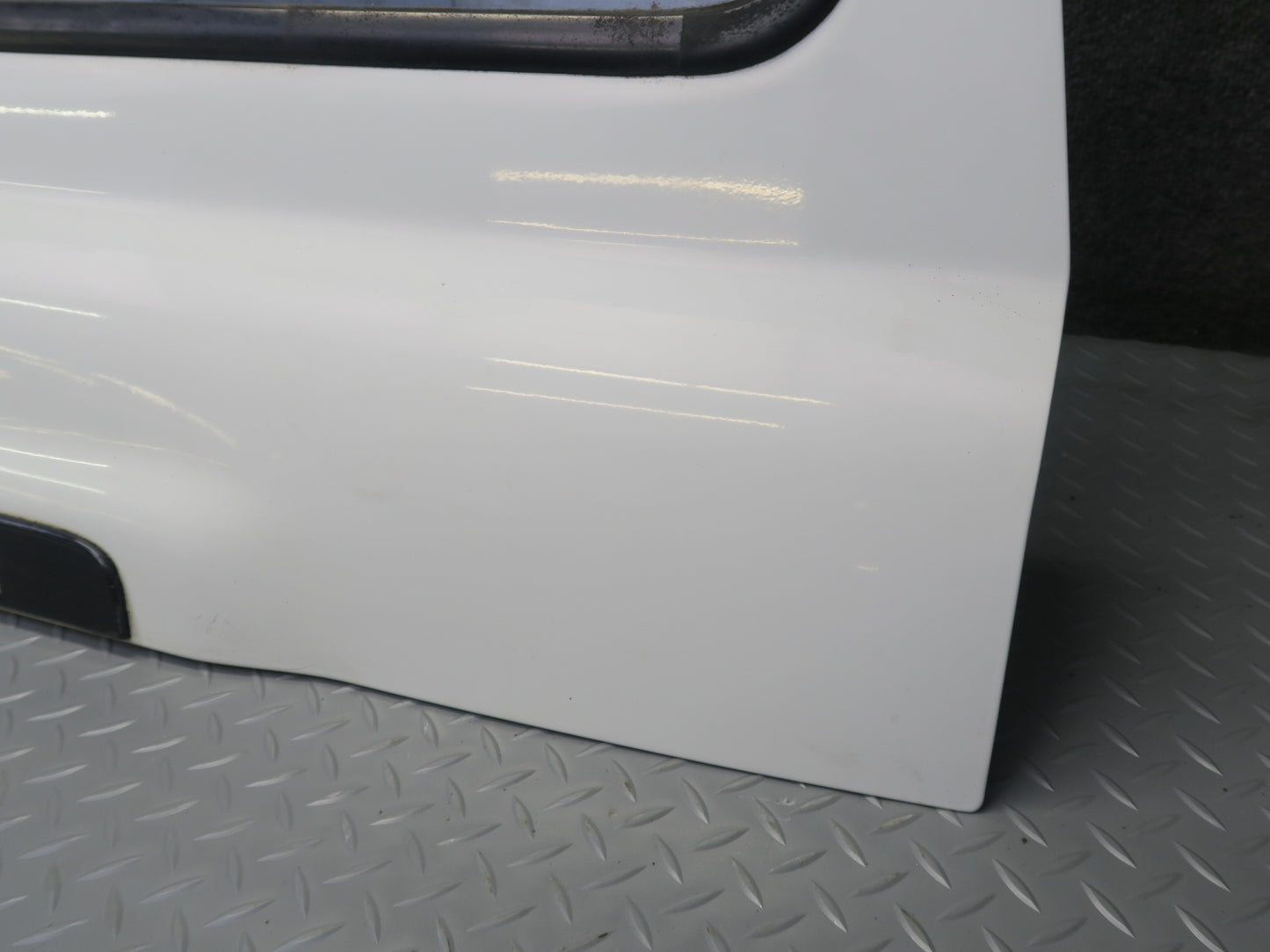 1991-1997 Toyota Land Cruiser FJ80 Rear Back Upper Door Tailgate Trunk Lid White