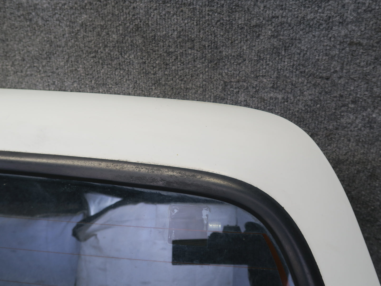 1991-1997 Toyota Land Cruiser FJ80 Rear Back Upper Door Tailgate Trunk Lid White