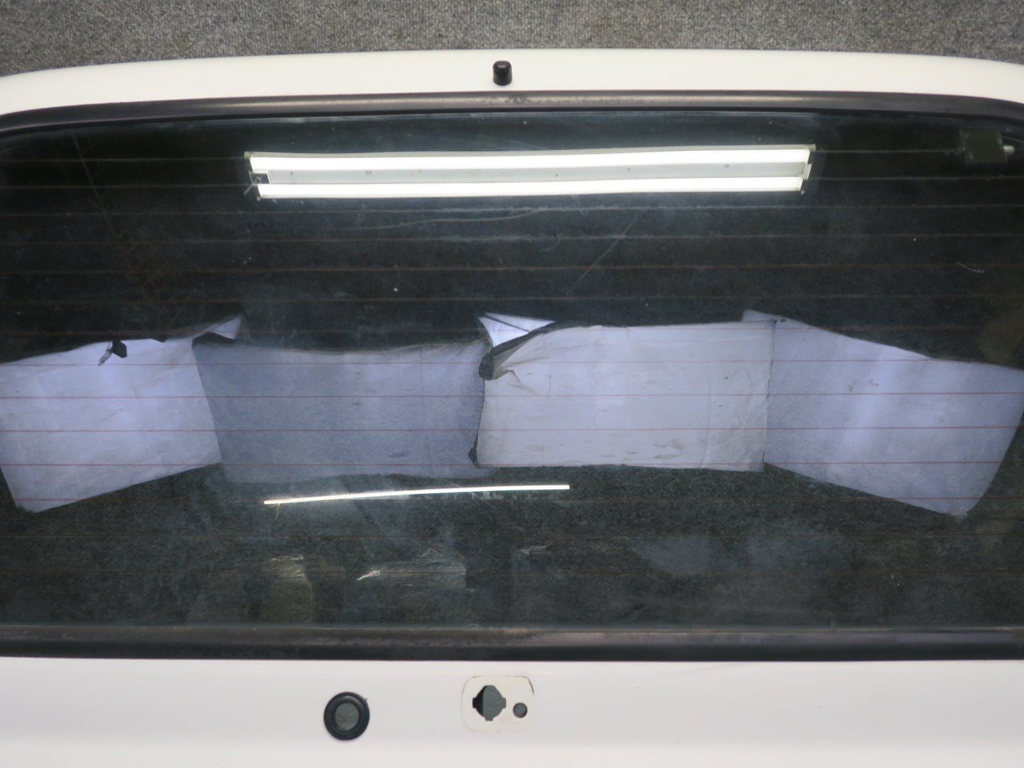 1991-1997 Toyota Land Cruiser FJ80 Rear Back Upper Door Tailgate Trunk Lid White